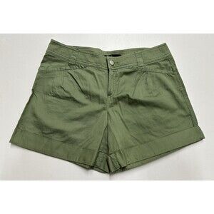 MODA International women size 6  army green mid rise cotton chino shorts